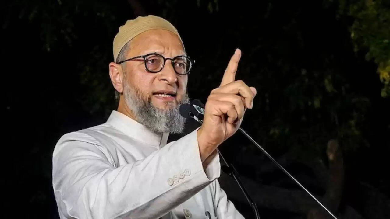ओवैसी का योगी सरकार पर कांवड़ यात्रा को लेकर हमला