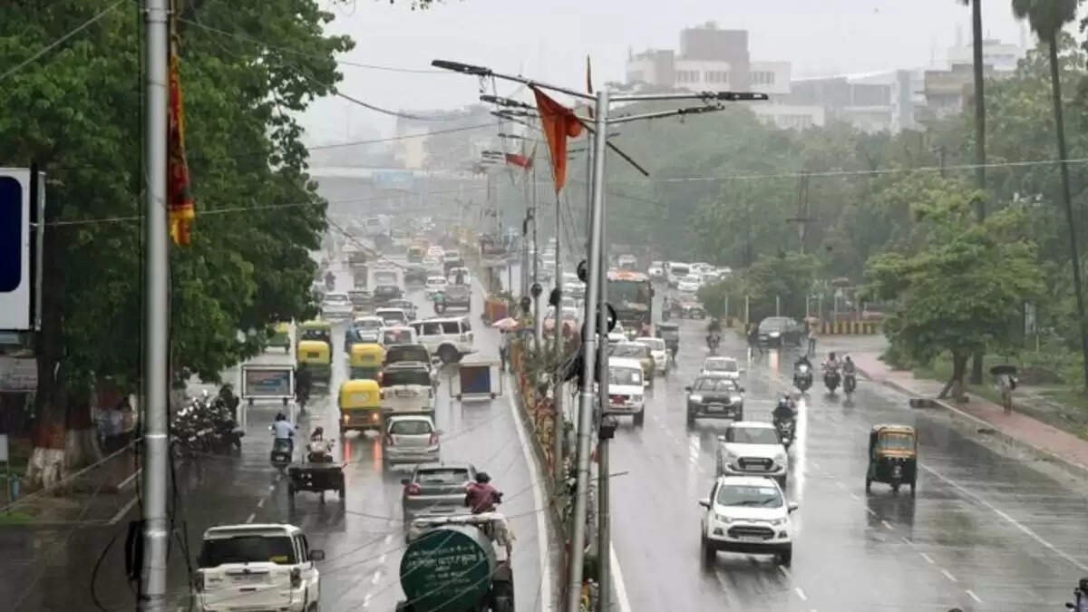 उत्तर प्रदेश में 6 जुलाई 2025 का मौसम: भारी बारिश और उमस का अलर्ट