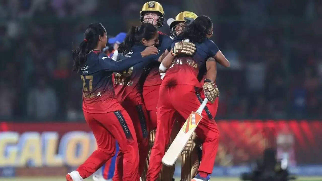 WPL 2026: RCB की चिंता बढ़ी, पूजा वस्त्रकर चोटिल होकर टूर्नामेंट से बाहर