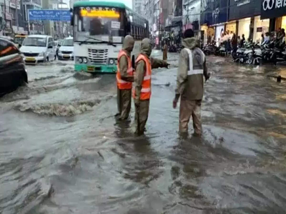 तेलंगाना में भारी बारिश का अलर्ट: जानें क्या करें