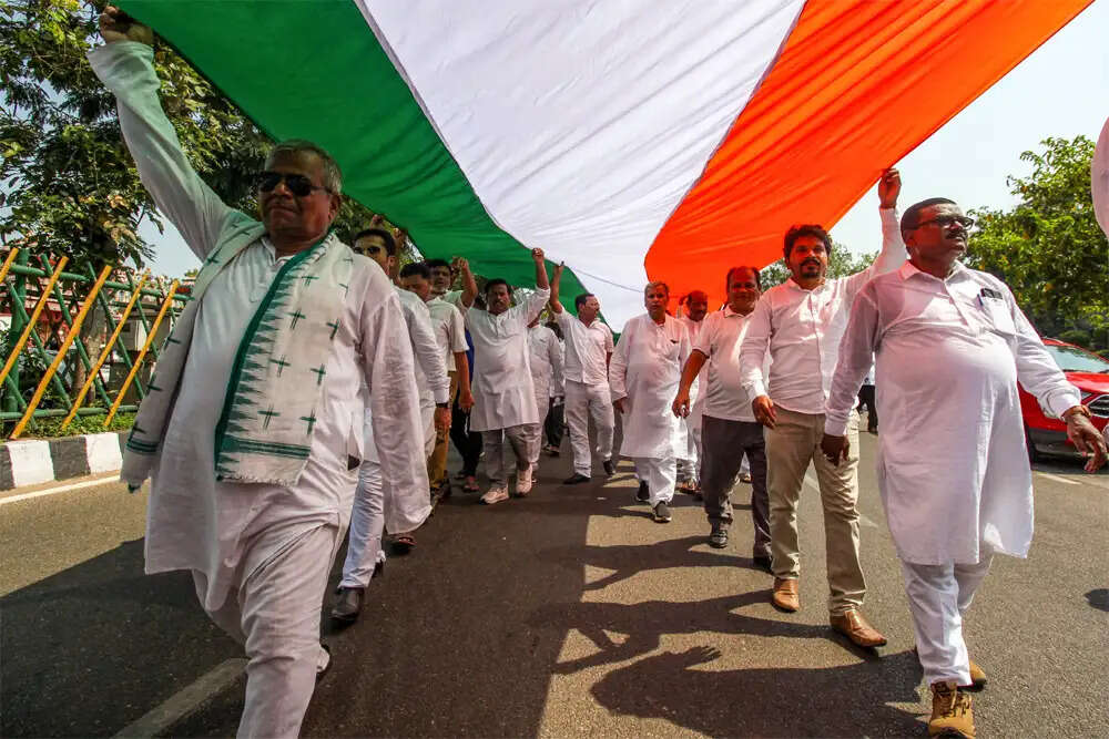 कांग्रेस विधायकों की क्रॉस वोटिंग: भाजपा को मिला फायदा