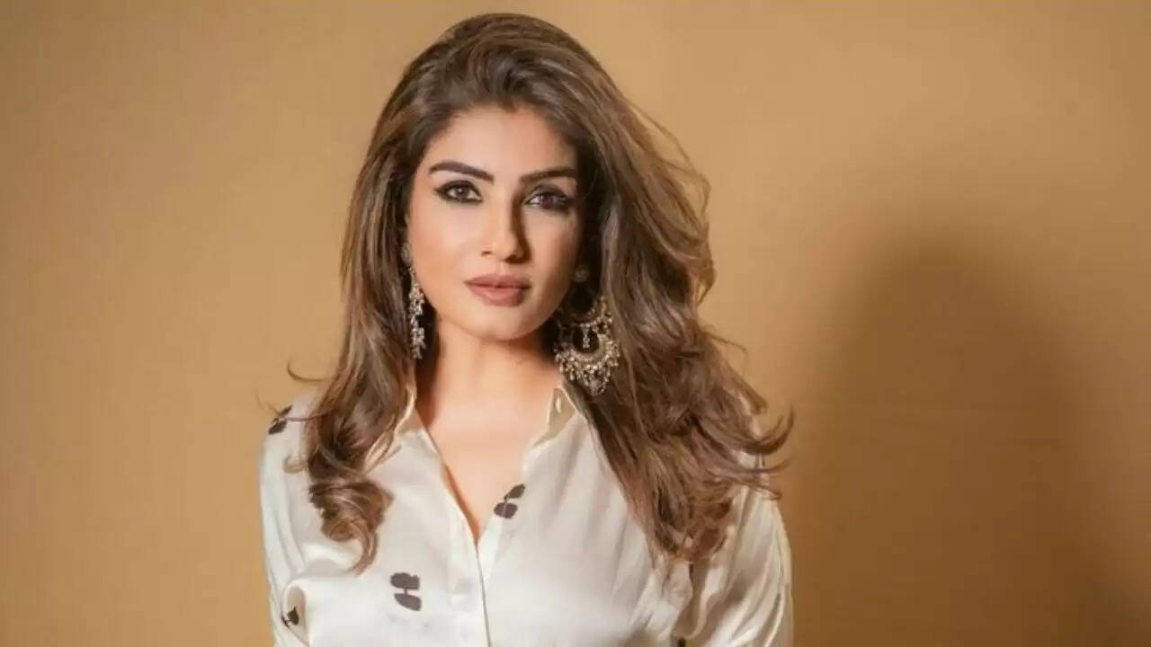 रवीना टंडन की सरल और स्वस्थ डाइट योजना