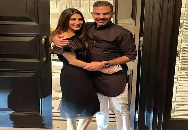 प्रिया सचदेव कपूर ने दिवंगत पति को याद किया शादी की सालगिरह पर