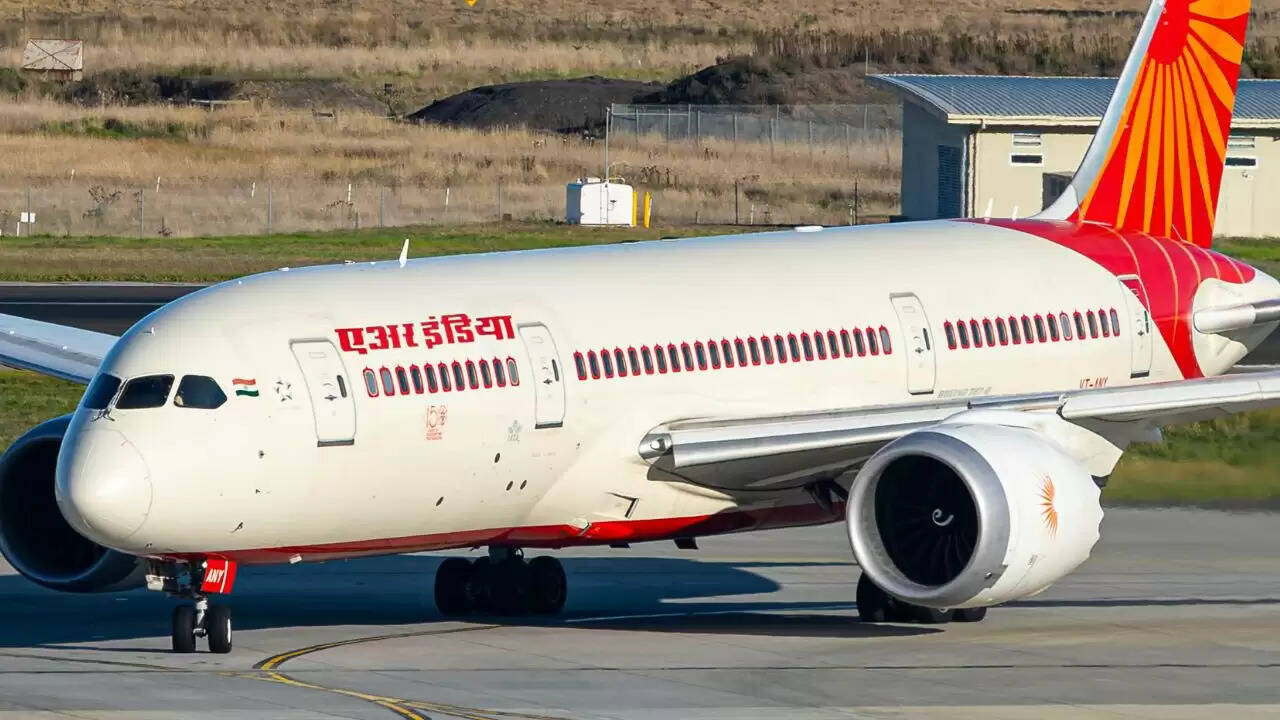 एयर इंडिया का विमान हादसा: अहमदाबाद में 200 से अधिक लोगों की मौत
