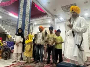 गुरुद्वारा साहिब लोहगढ़ में बच्चों द्वारा कीर्तन का आयोजन
