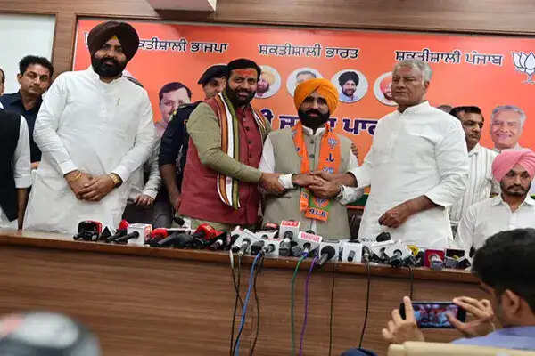 पंजाब की राजनीति में बड़ा उलटफेर: सीएम मान के चचेरे भाई ने BJP जॉइन की