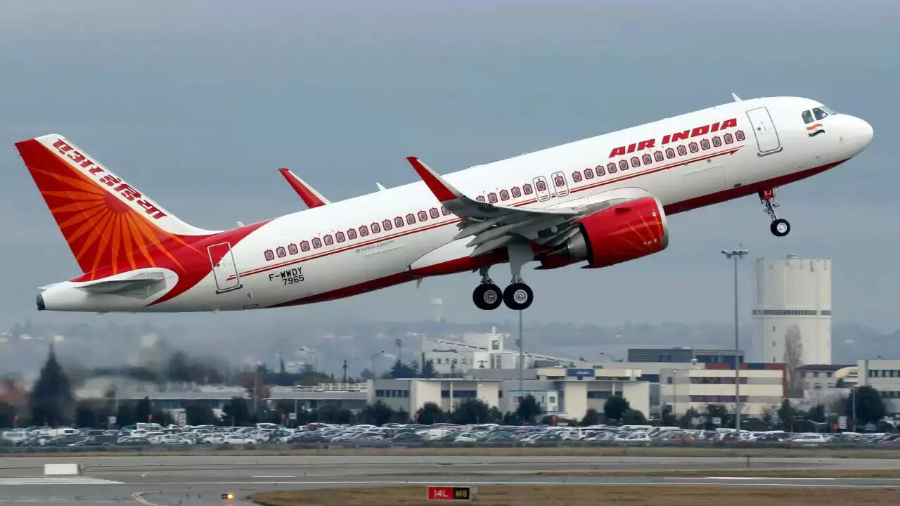एयर इंडिया विमान दुर्घटना के बाद उड़ानों में रद्दीकरण और सुरक्षा जांच