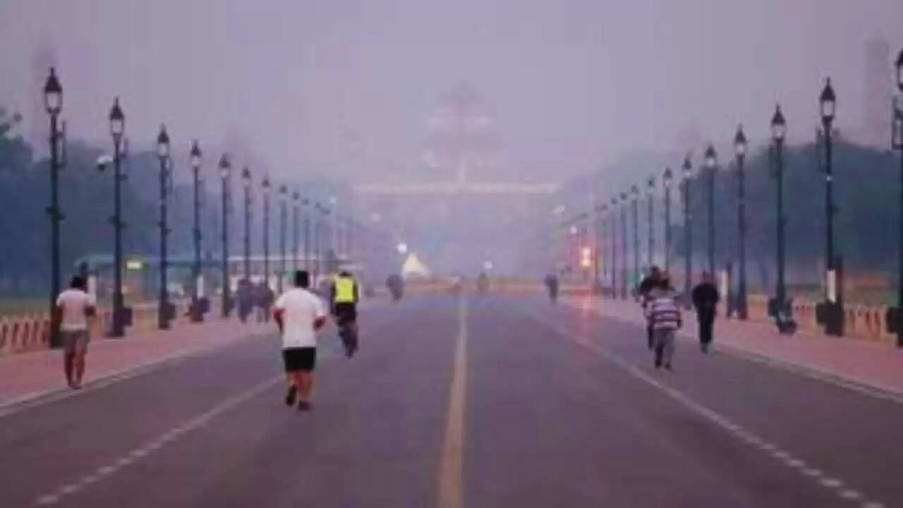 दिल्ली में ठंड और प्रदूषण का कहर: क्या है आगे का मौसम पूर्वानुमान?