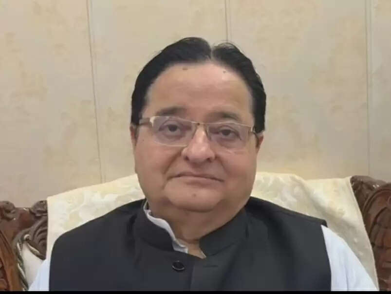 अखिलेश यादव की मस्जिद में बैठक पर पूर्व सांसद का बयान