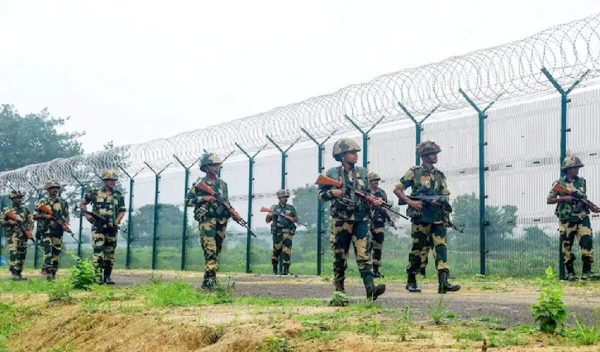 भारत और बांग्लादेश के बीच अवैध प्रवासियों की वापसी पर चर्चा