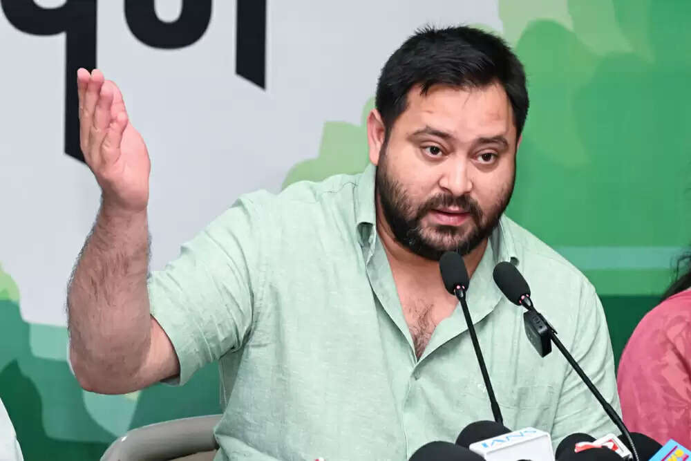 बिहार विधानसभा चुनाव से पहले मतदाता सूची में संशोधन पर विपक्ष का विरोध जारी