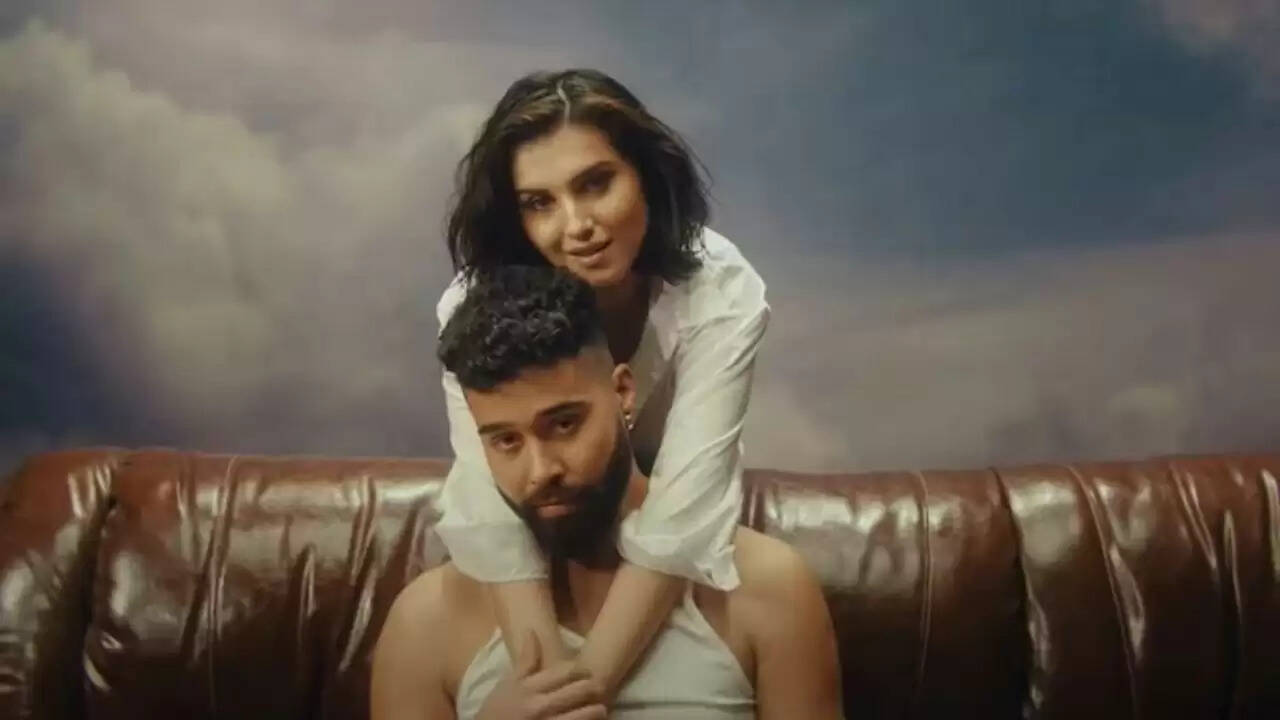 तारा सुतारिया और वीर पहाड़िया ने वायरल वीडियो पर तोड़ी चुप्पी, जानें क्या कहा?