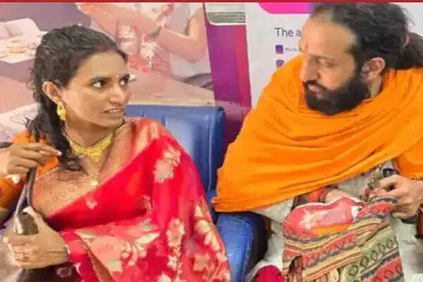 आईआईटी वाले बाबा ने गृहस्थ जीवन की ओर बढ़ाया कदम, इंजीनियर से की शादी