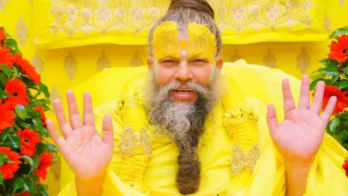 प्रेमानंद महाराज का मार्गदर्शन: जब लोग काम निकलने पर पलट जाएं तो क्या करें?
