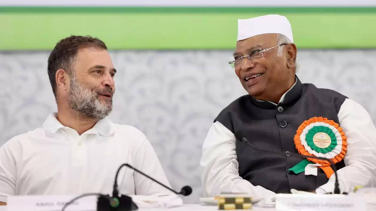 बिहार विधानसभा चुनाव 2025: कांग्रेस की बैठक में सीटों पर चर्चा