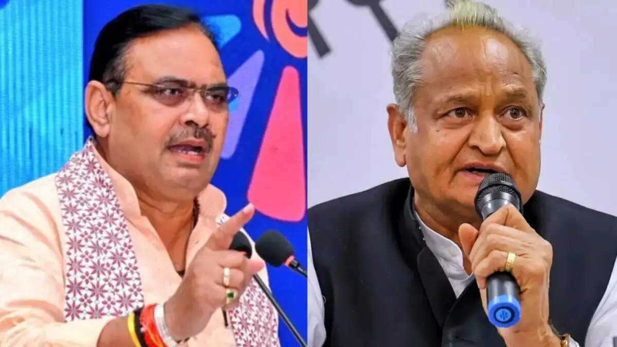 राजस्थान में सियासी बयानबाजी: सीएम भजनलाल शर्मा ने गहलोत को दी बहस की चुनौती