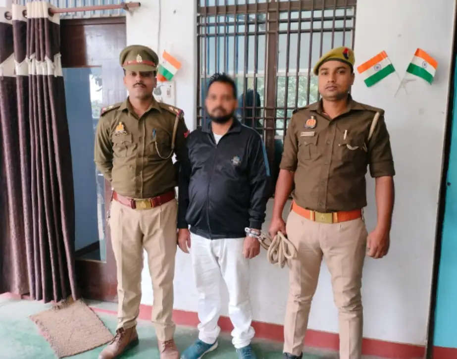 राजातालाब पुलिस ने 25 हजार के इनामी गैंग लीडर को दबोचा, फरार चल रहा था