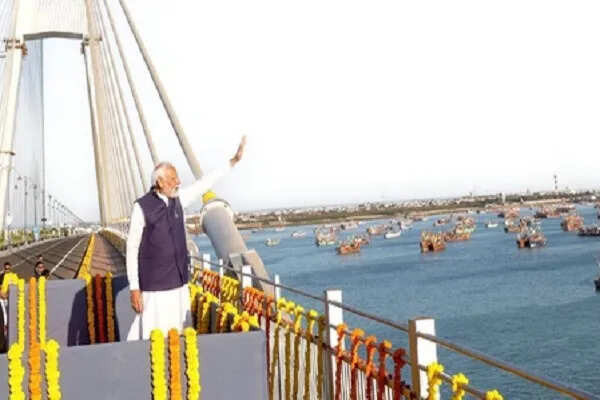प्रधानमंत्री मोदी ने बुनियादी ढांचे में 11 वर्षों की प्रगति का किया जिक्र