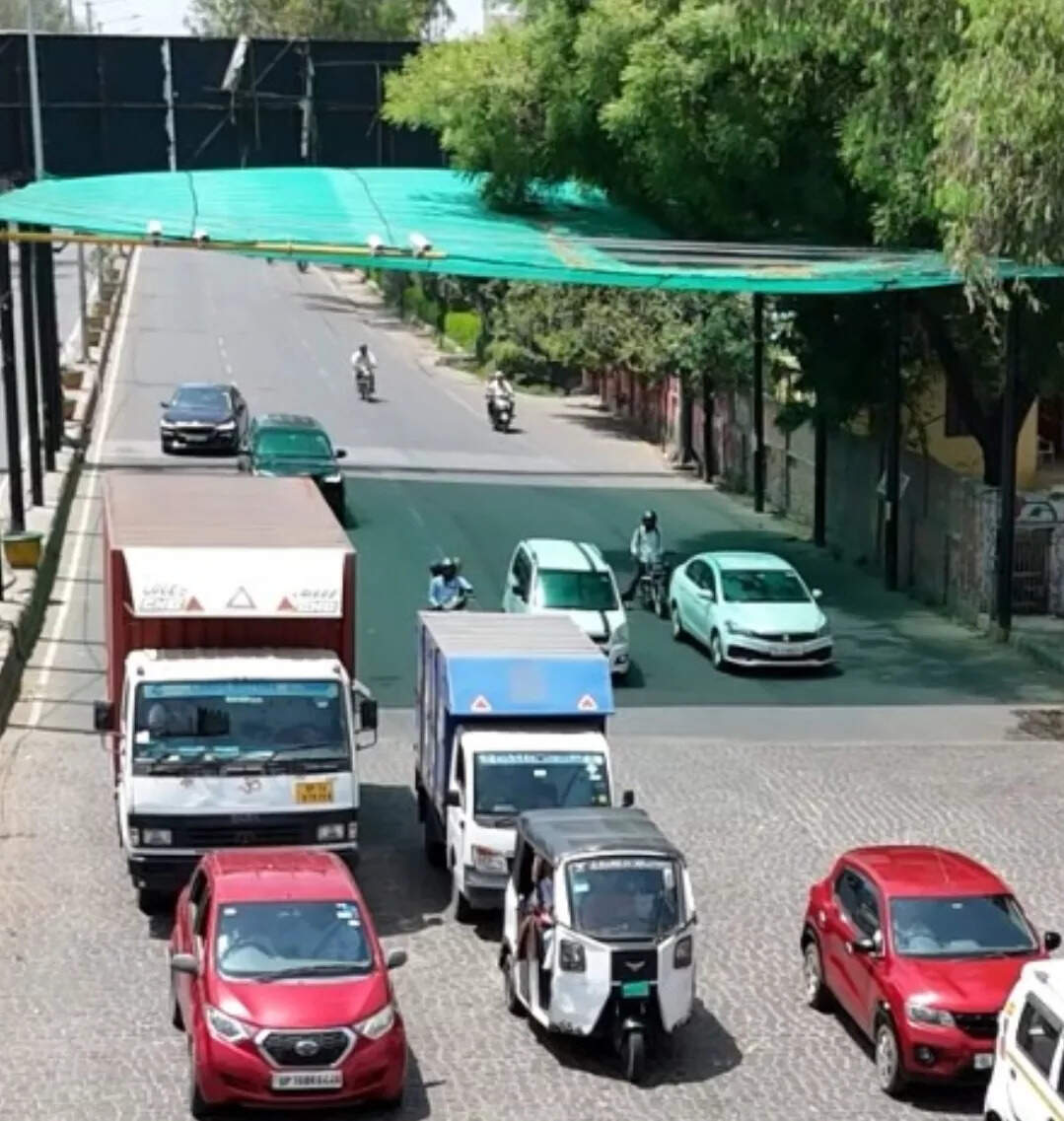 गाजियाबाद में गर्मी से राहत के लिए नगर निगम ने लगाए ग्रीन नेट