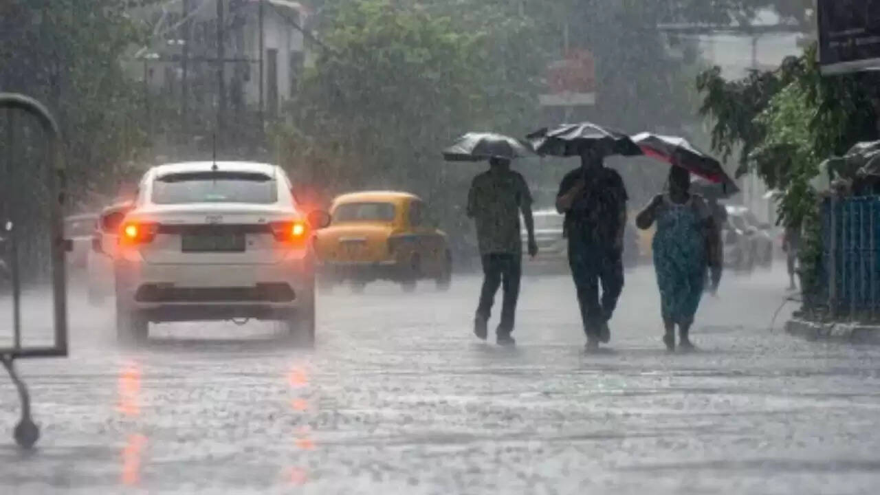 दिल्ली और उत्तर भारत में बारिश का मौसम: उमस और राहत का संगम