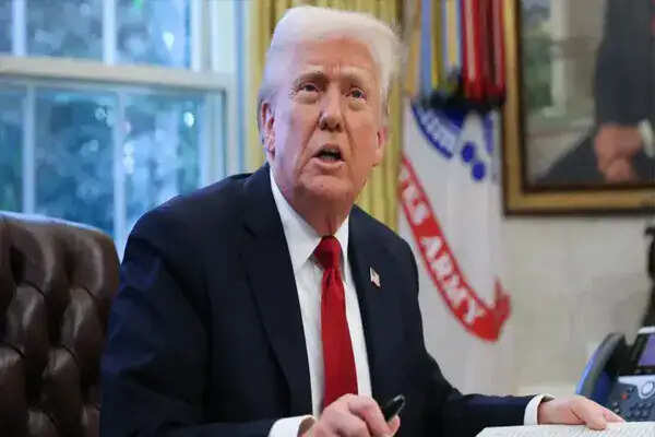 डोनाल्ड ट्रंप का ईरान पर हमले रोकने का आदेश: एक नया कूटनीतिक मोड़