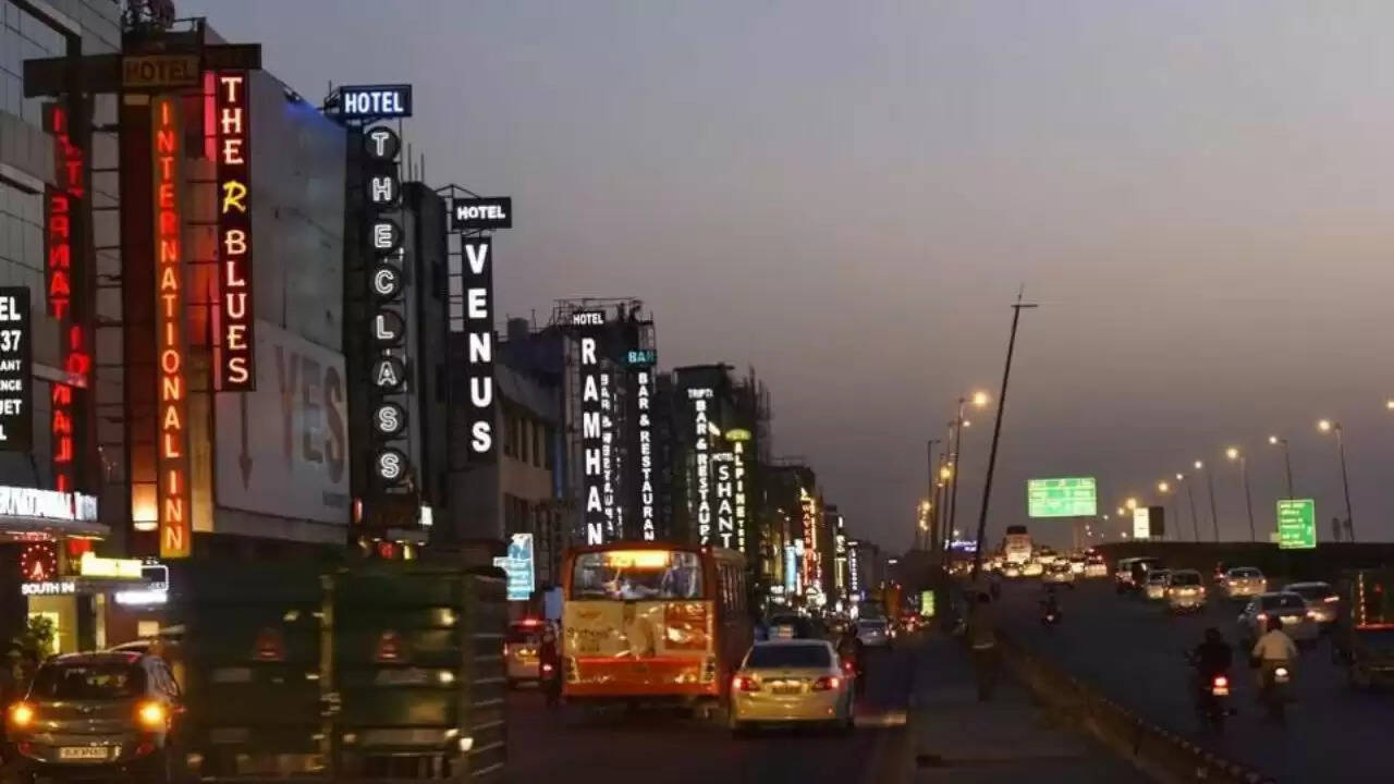 दिल्ली में महिपालपुर में धमाके की आवाज से फैली दहशत