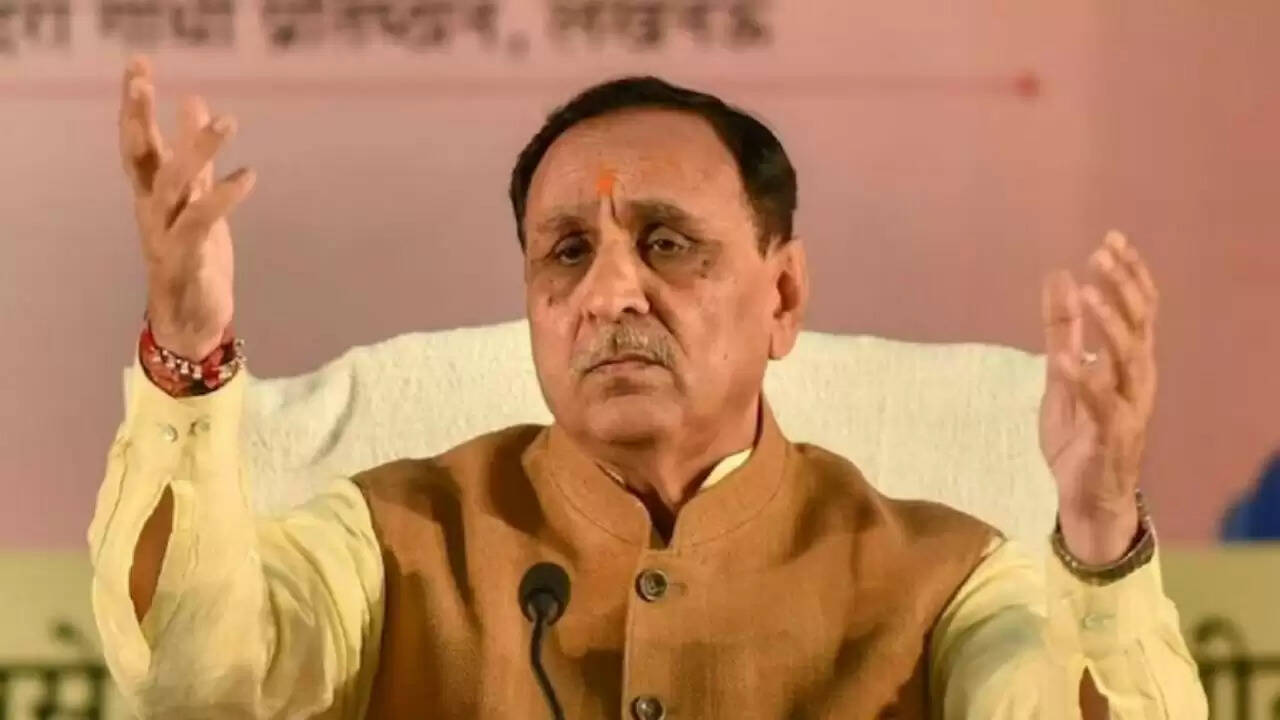 गुजरात के पूर्व मुख्यमंत्री विजय रूपाणी का विमान हादसे में निधन: जानें पूरी कहानी