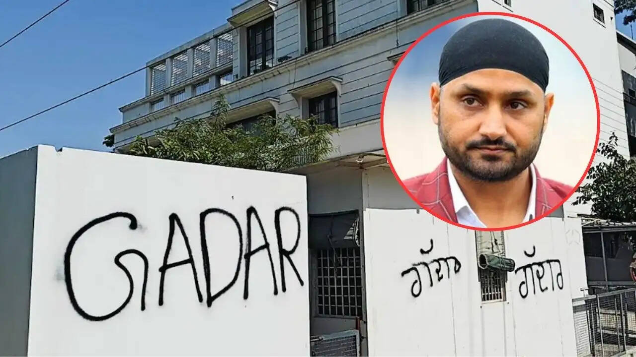 हरभजन सिंह और AAP के सांसदों का भाजपा में शामिल होना: पंजाब में सियासी हलचल