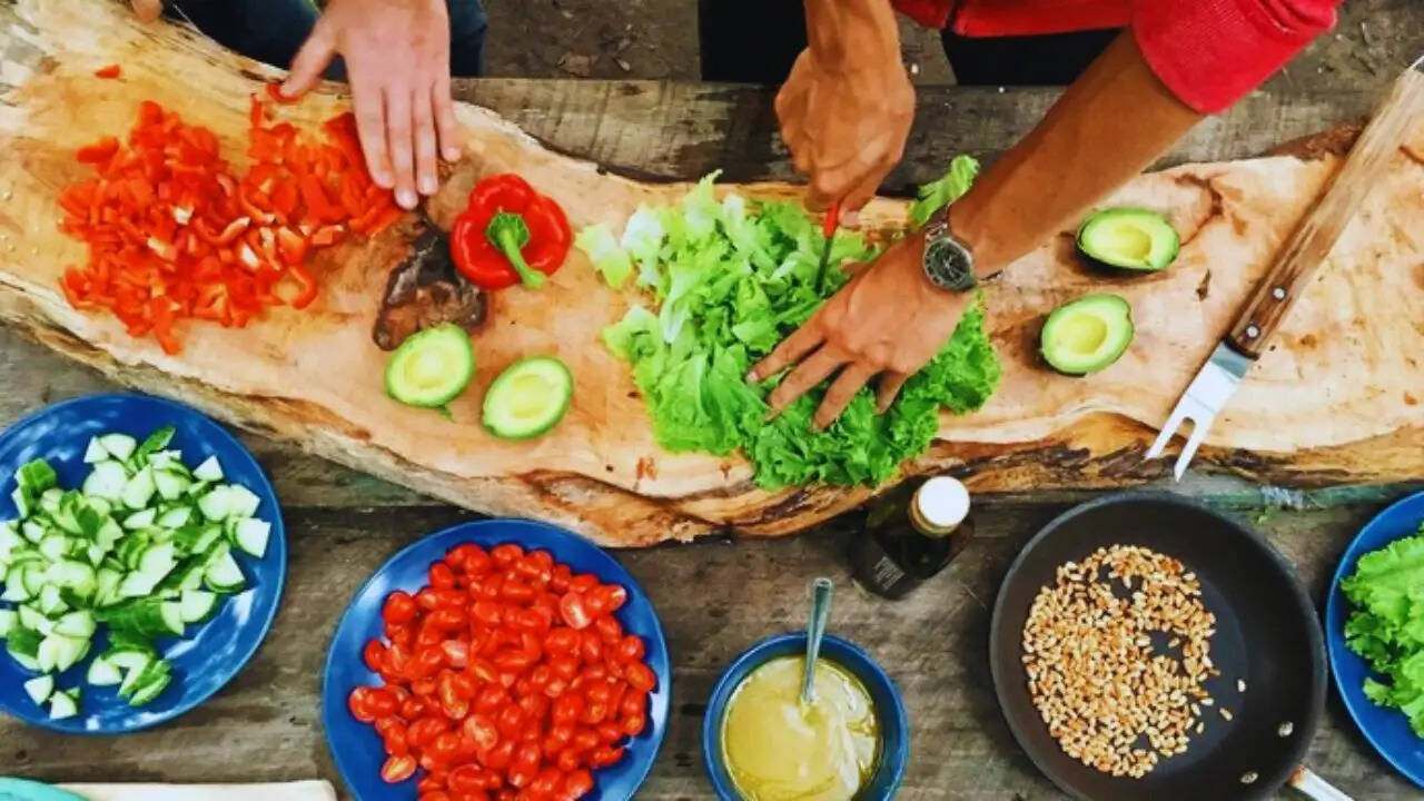 खाना बनाने की कला: जानें बेहतरीन कुकिंग टिप्स जो आपके व्यंजनों को बनाएंगी लाजवाब