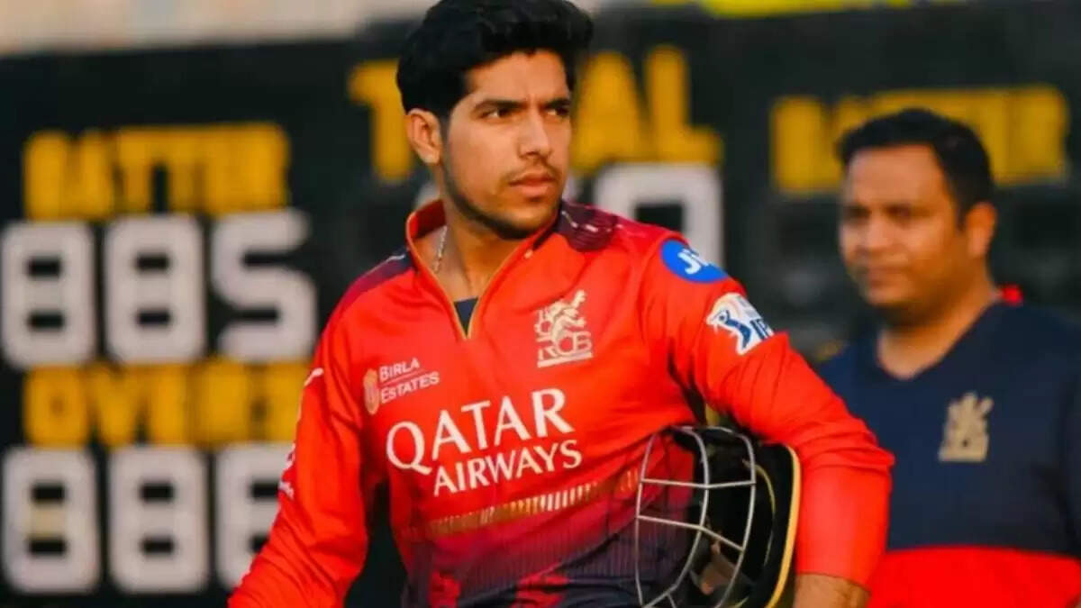 आरसीबी के खिलाड़ी स्वास्तिक चिकारा पर लगे गंभीर आरोप