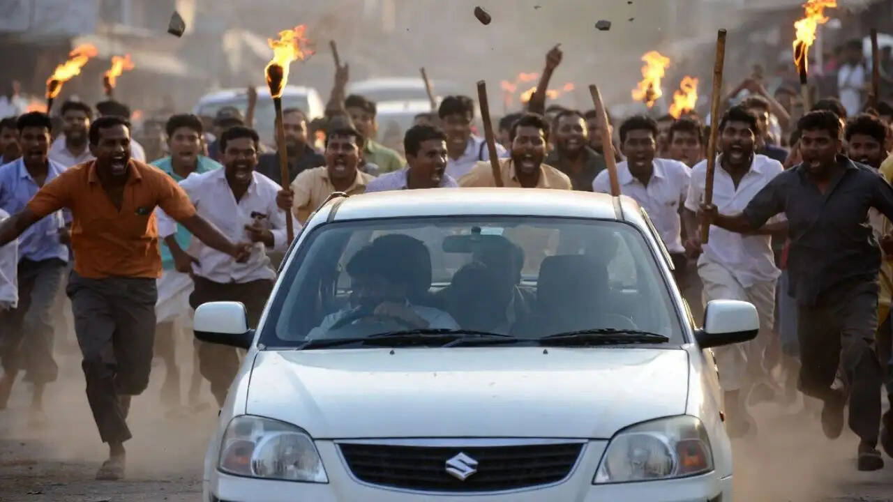 महंगी कारों की सुरक्षा: प्रदर्शनों के दौरान क्या करें?