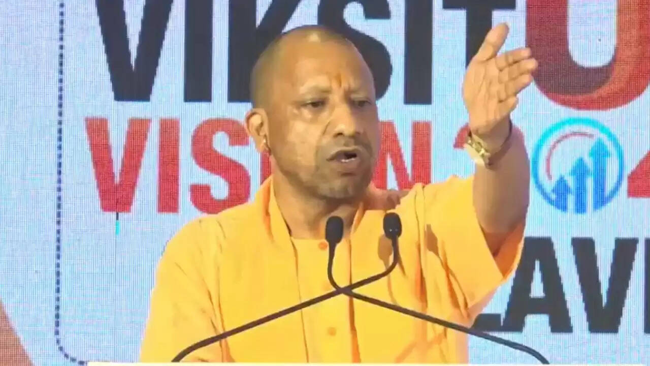 सीएम योगी ने आई लव मुहम्मद विवाद पर दी प्रतिक्रिया