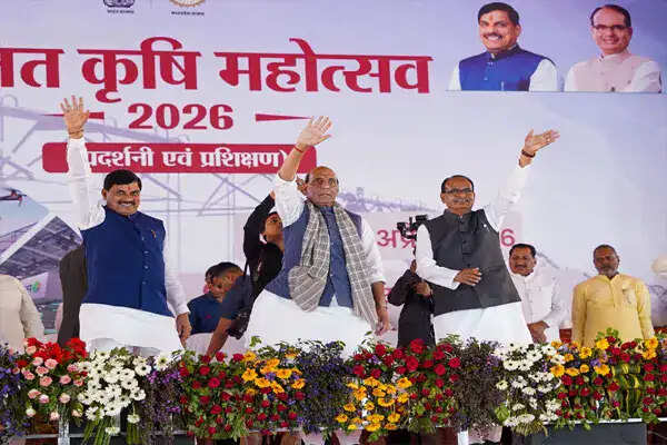 किसान की मेहनत से ही बनती है अर्थव्यवस्था: राजनाथ सिंह