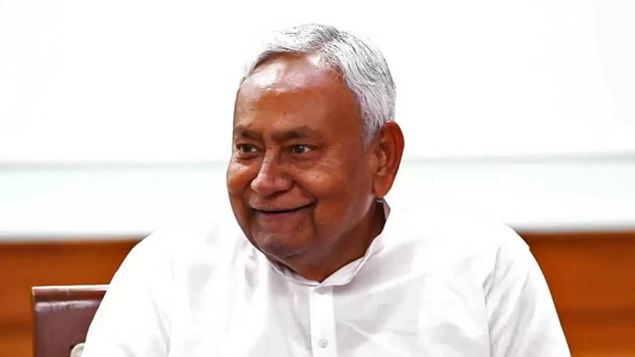 नीतीश कुमार: बिहार की राजनीति के चाणक्य की अनोखी यात्रा