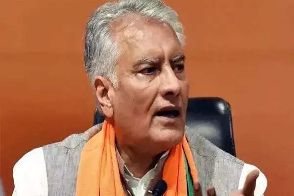 सुनील जाखड़ की केजरीवाल को चेतावनी: पंजाब को ममता बनर्जी का बंगाल नहीं बनने देंगे