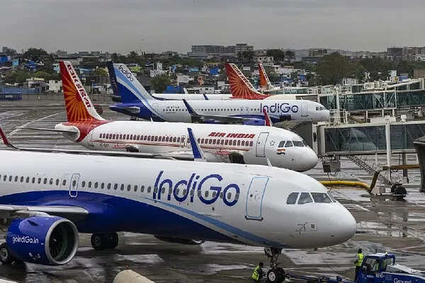 ईरान में हवाई क्षेत्र बंद, एयरलाइंस ने जारी की ट्रैवल एडवाइजरी