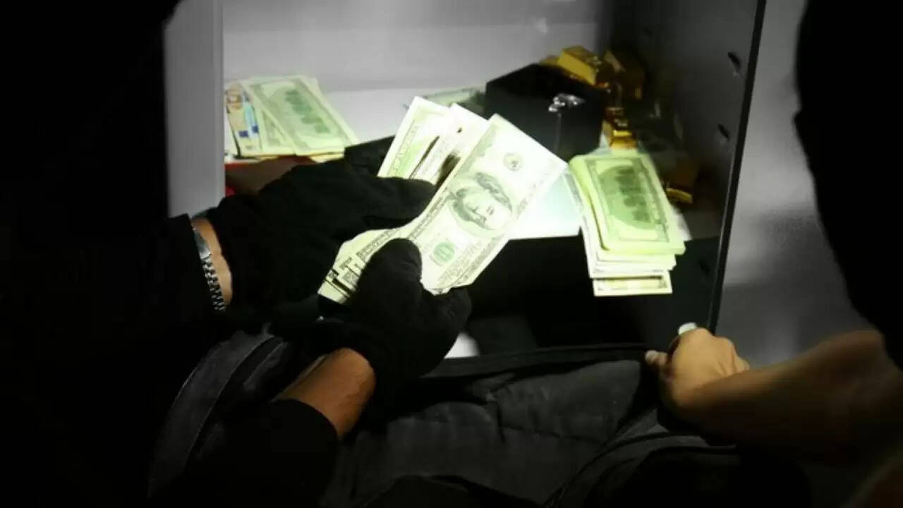 यूटा में बैंक लूटने वाले ने मजेदार तरीके से खर्च किए पैसे