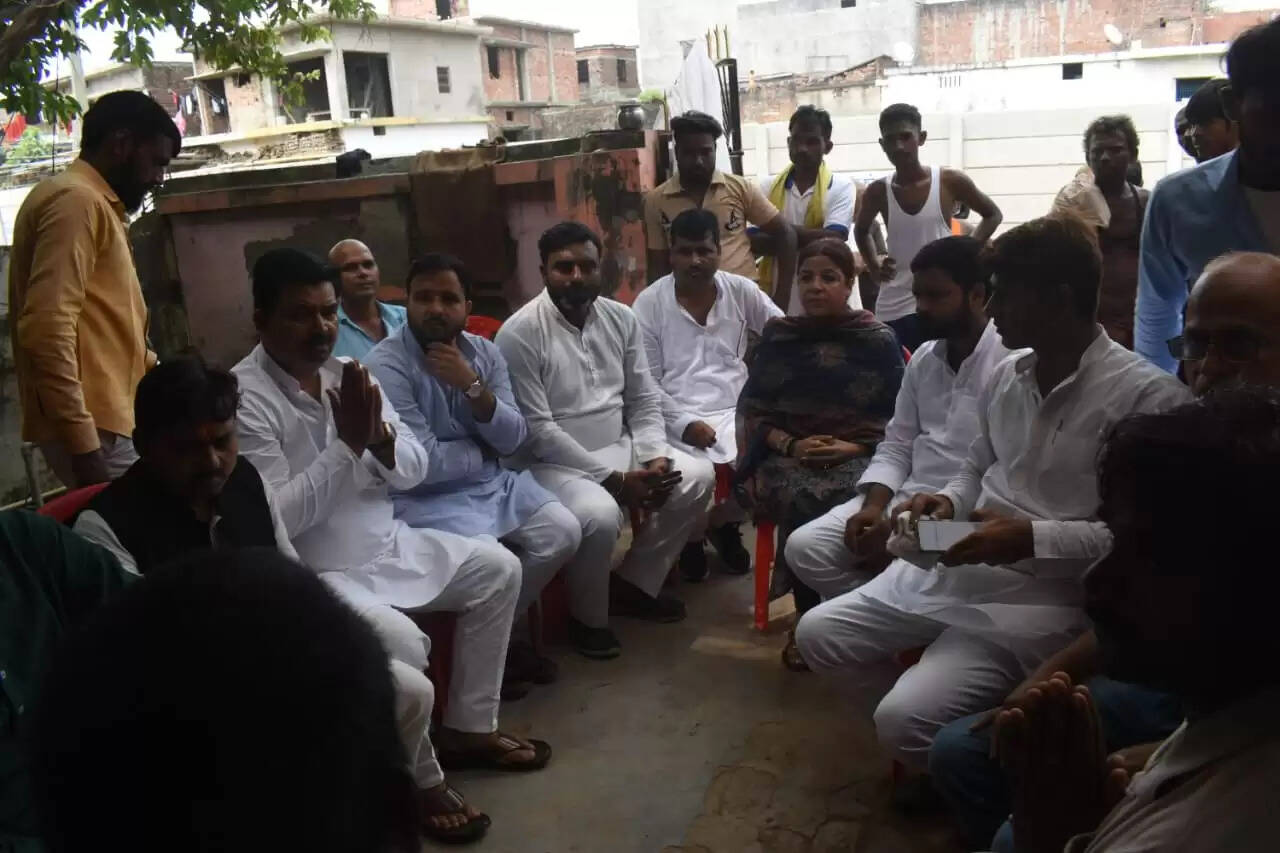गोरखपुर में आम आदमी पार्टी नेता की हत्या पर हंगामा, संजय सिंह ने किया आंदोलन का ऐलान