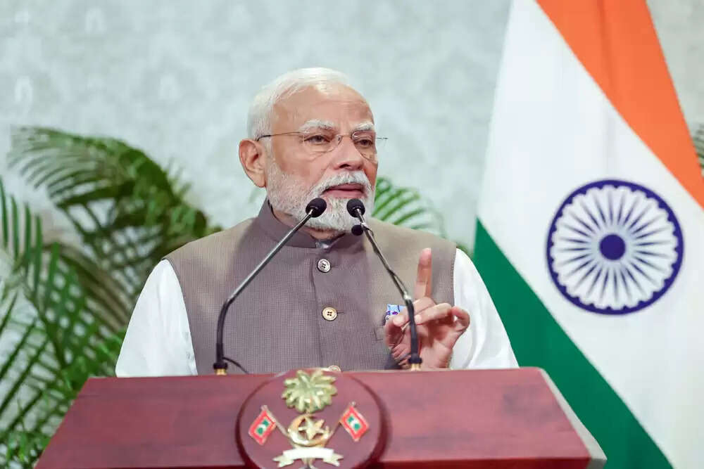 पीएम मोदी ने वाराणसी में किसानों को दी बड़ी सौगातें