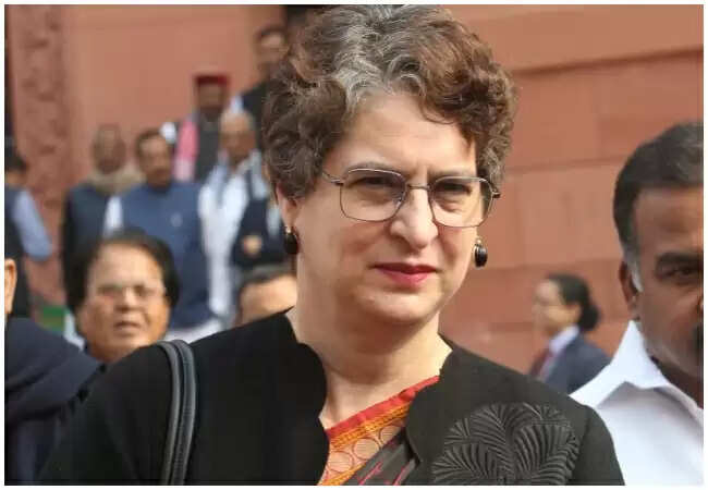 प्रियंका गांधी ने पीएम मोदी पर साधा निशाना, कहा- 'वह स्पीकर के पीछे छिप रहे हैं'
