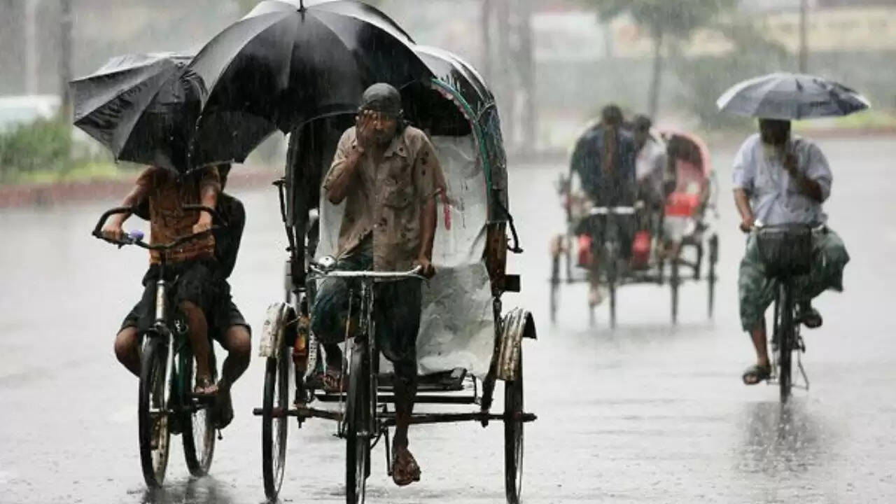 मानसून की बारिश से बाढ़ की स्थिति, कई राज्यों में अलर्ट