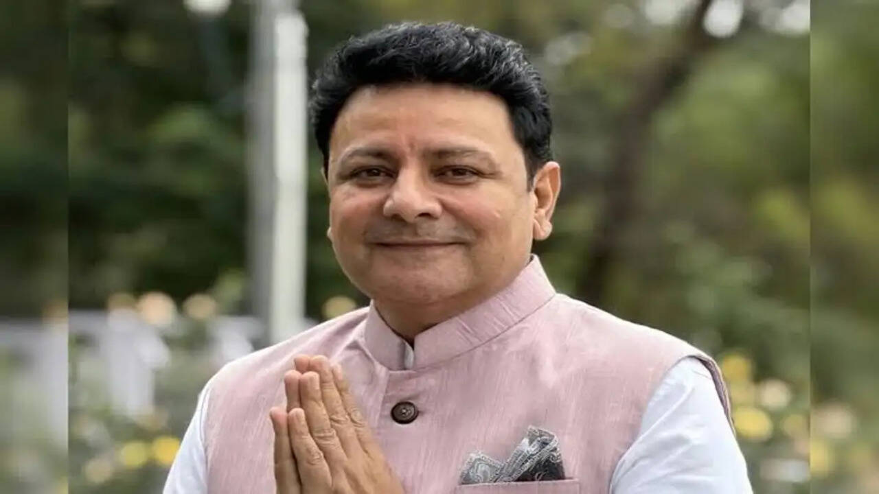 धर्मशाला के भाजपा विधायक सुधीर शर्मा से आय से अधिक संपत्ति मामले में पूछताछ
