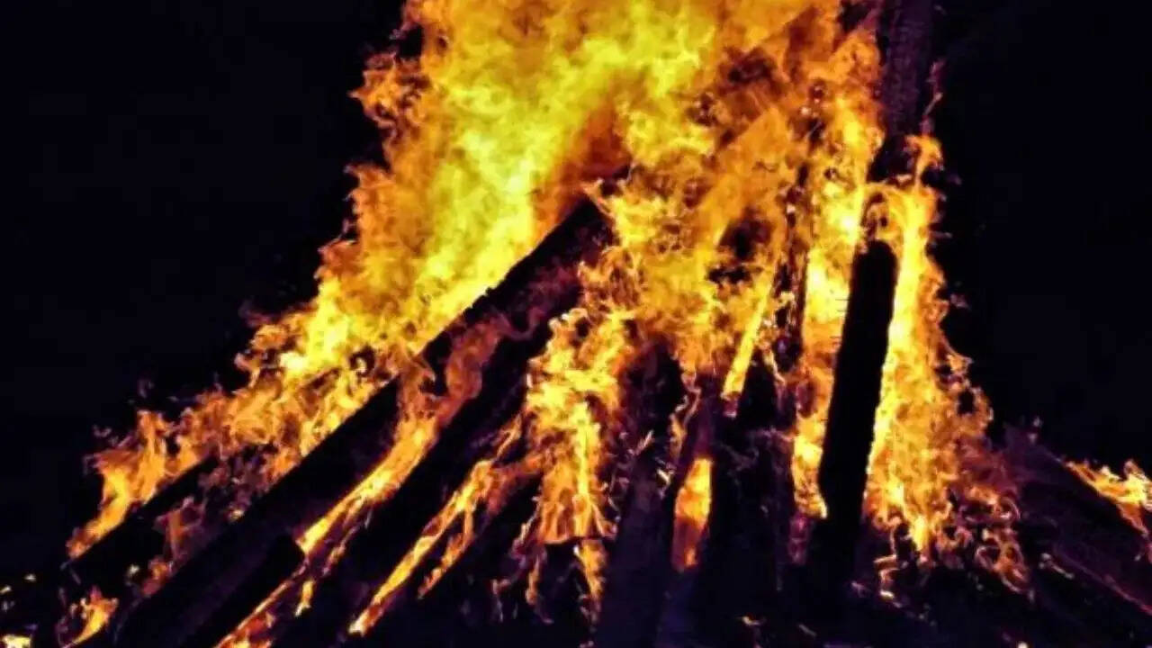 होलाष्टक: होली से पहले के आठ दिनों का महत्व और सावधानियाँ