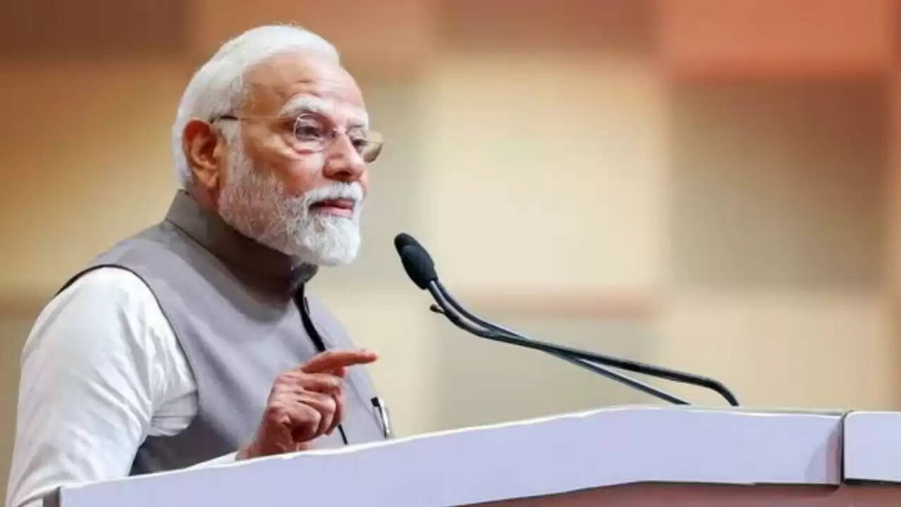 पीएम मोदी का कश्मीर दौरा: चिनाब ब्रिज से बदलेंगी कश्मीर की किस्मत