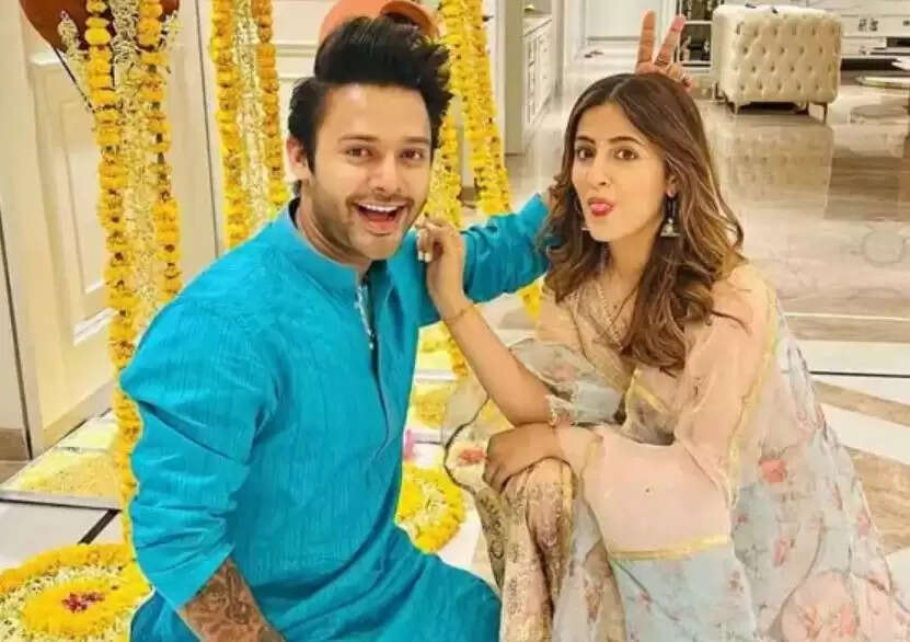 Nupur Sanon और Stebin Ben की शादी: जानें कौन हैं Kriti Sanon के होने वाले जीजा