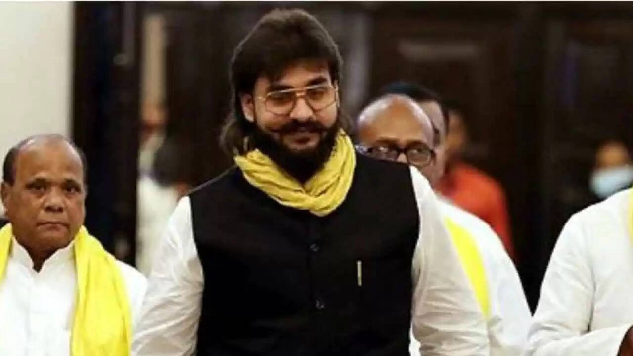 अब्बास अंसारी को हेट स्पीच मामले में मिली सजा: क्या होगी उनकी राजनीतिक भविष्यवाणी?