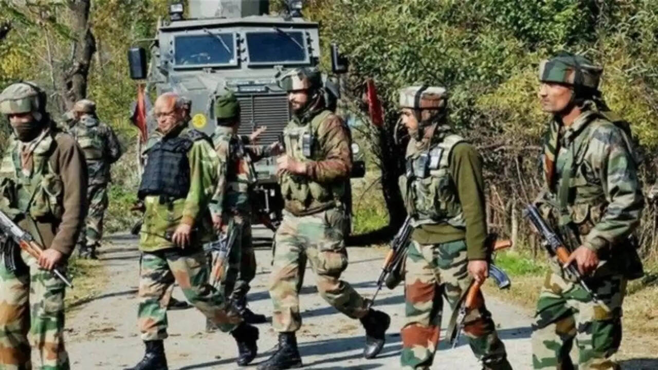 किश्तवाड़ में सुरक्षा बलों और आतंकवादियों के बीच मुठभेड़