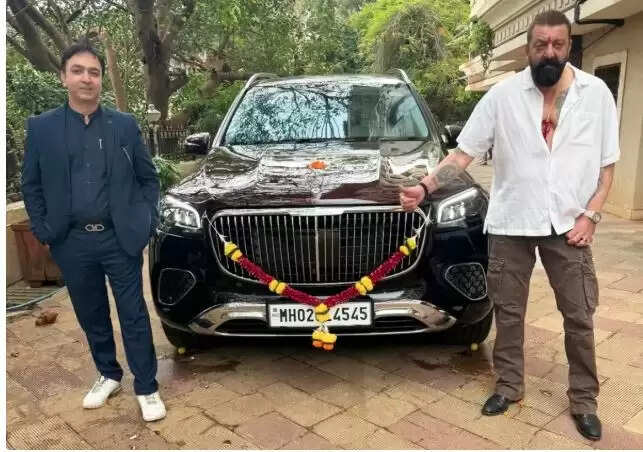 संजय दत्त ने खरीदी नई मर्सिडीज-मेबैक GLS 600 SUV