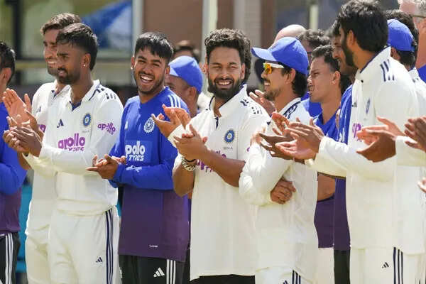 ऋषभ पंत की टीम इंडिया में वापसी, साउथ अफ्रीका टेस्ट सीरीज के लिए तैयार