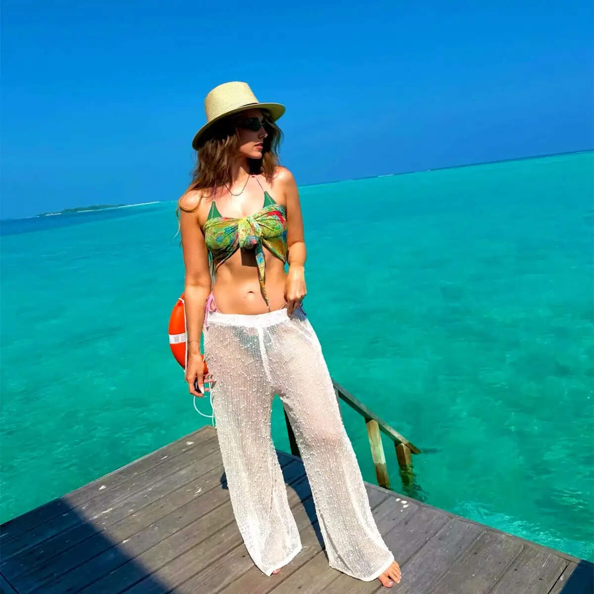 सोशल मीडिया पर छाई शिखर धवन की पत्नी सोफी शाइन की हॉट तस्वीरें